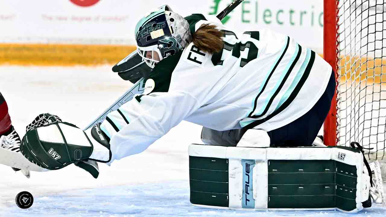 Fleet’s Peslarova blanks Sceptres in first career start