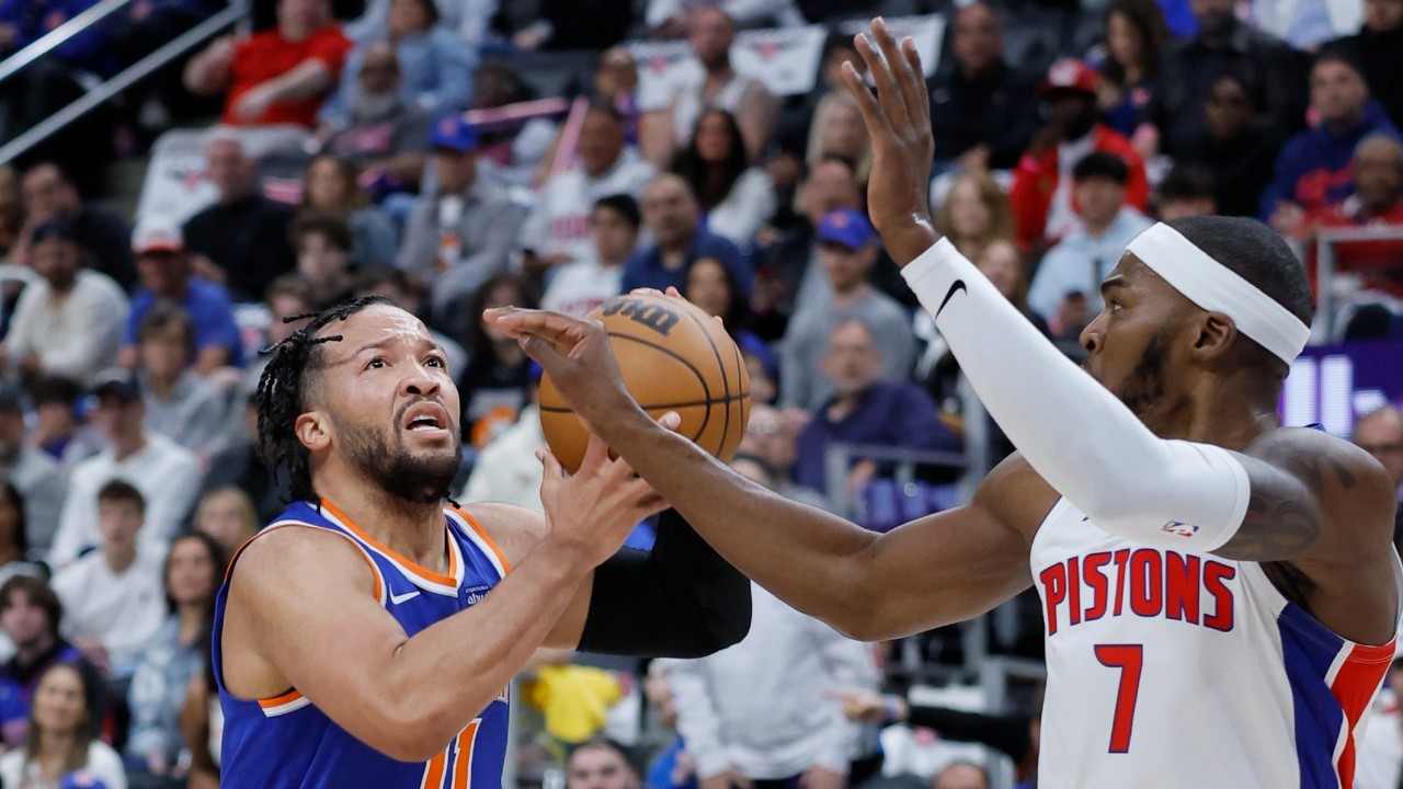 Knicks eke out win over Pistons for commanding 3-1 series lead