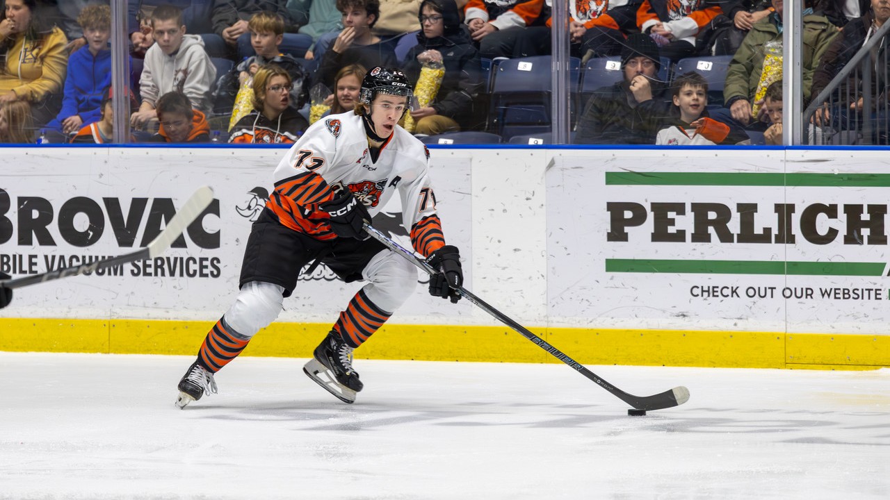 Gavin McKenna sets CHL modern-era record with 51-game point streak