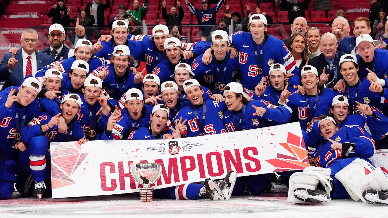 David Carle withdraws from consideration for Blackhawks head coach