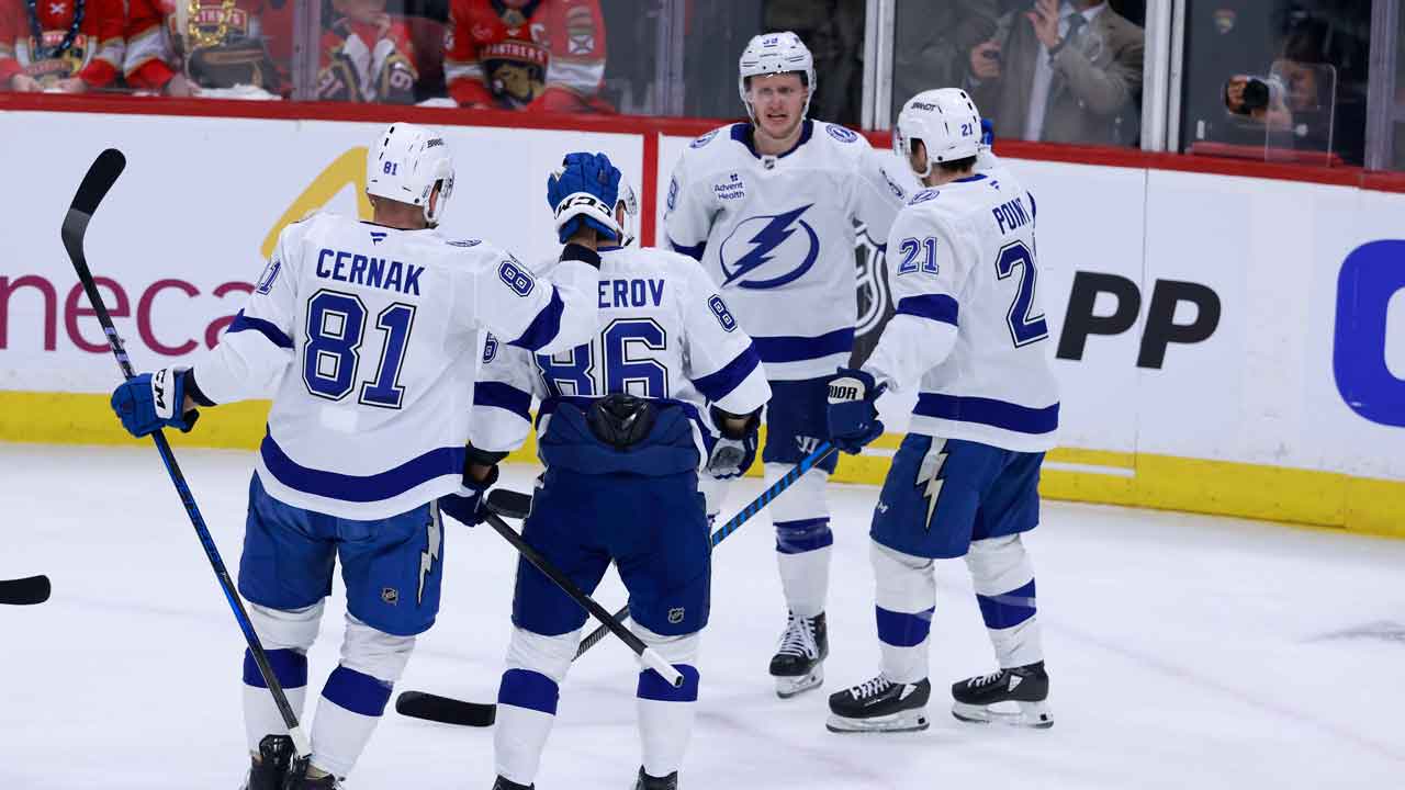 Lightning beat Panthers in Game 3 to cut series lead to 2-1