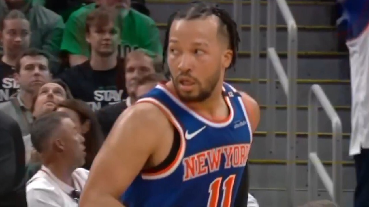 Knicks’ Brunson shakes off defenders to drain pair of clutch threes