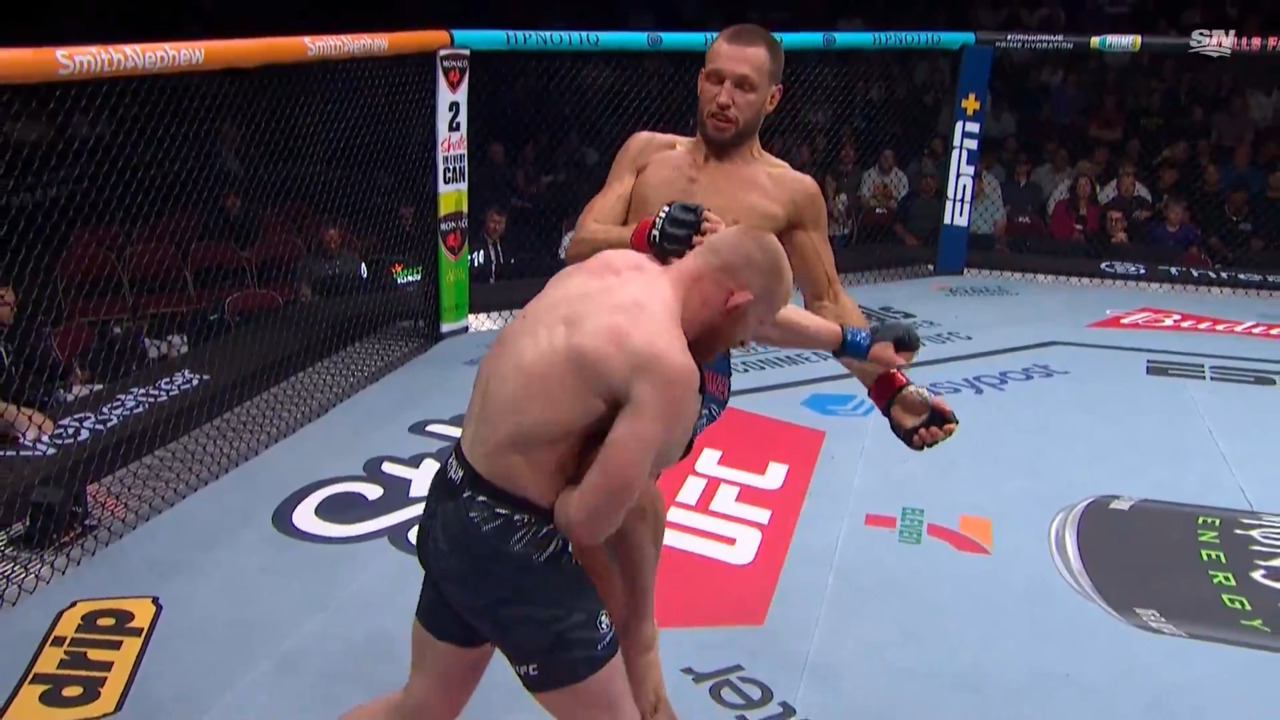 De Ridder lands massive body blow to KO undefeated Nickal