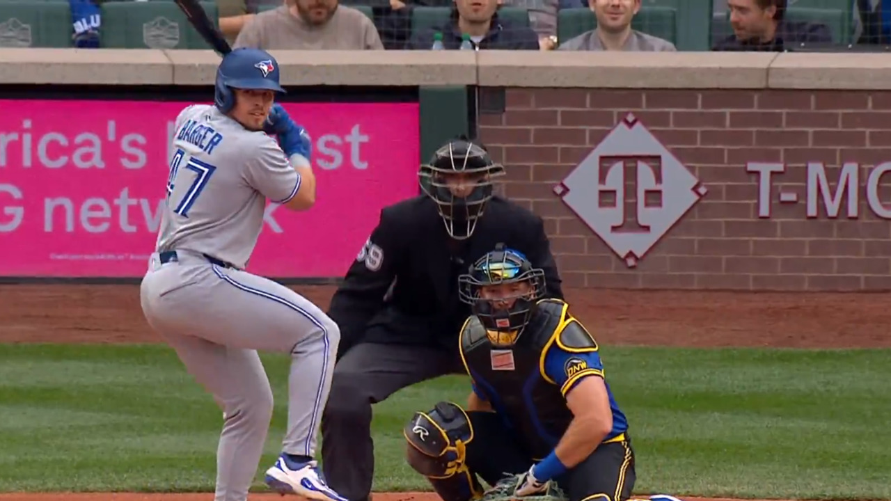 Addison Barger rips two-run double to jump on Luis Castillo early