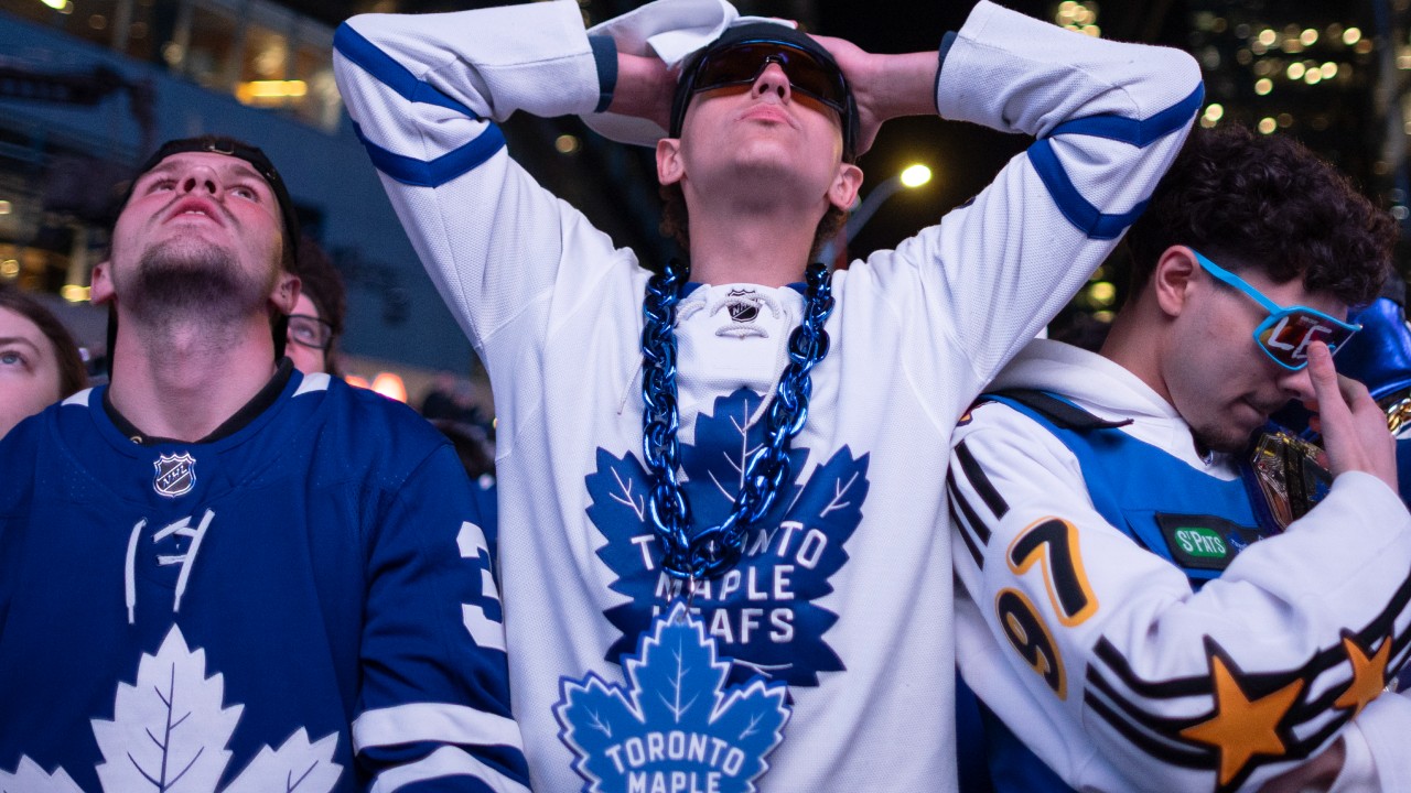Why can’t the Maple Leafs close out a series?