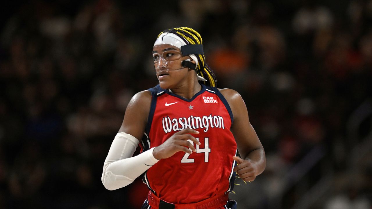 Canada’s Aaliyah Edwards out two weeks with back contusion
