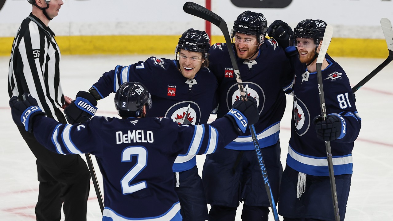 Jets silence critics with bounce-back win in Game 5