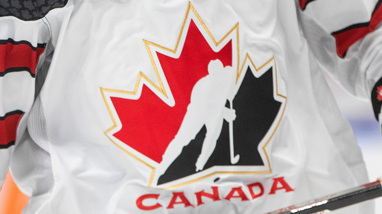 Canada routs Sweden to strike gold in U18 men’s world hockey championship