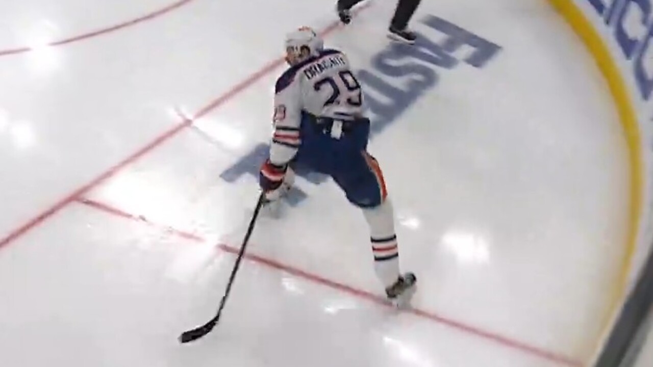 Oilers’ Draisaitl bats a backhand off the bounce for beautiful goal