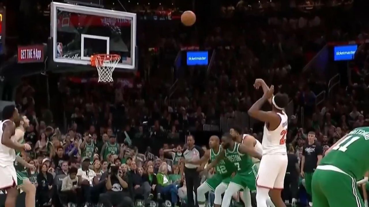 Worst free throw ever? Knicks’ Robinson enters that conversation