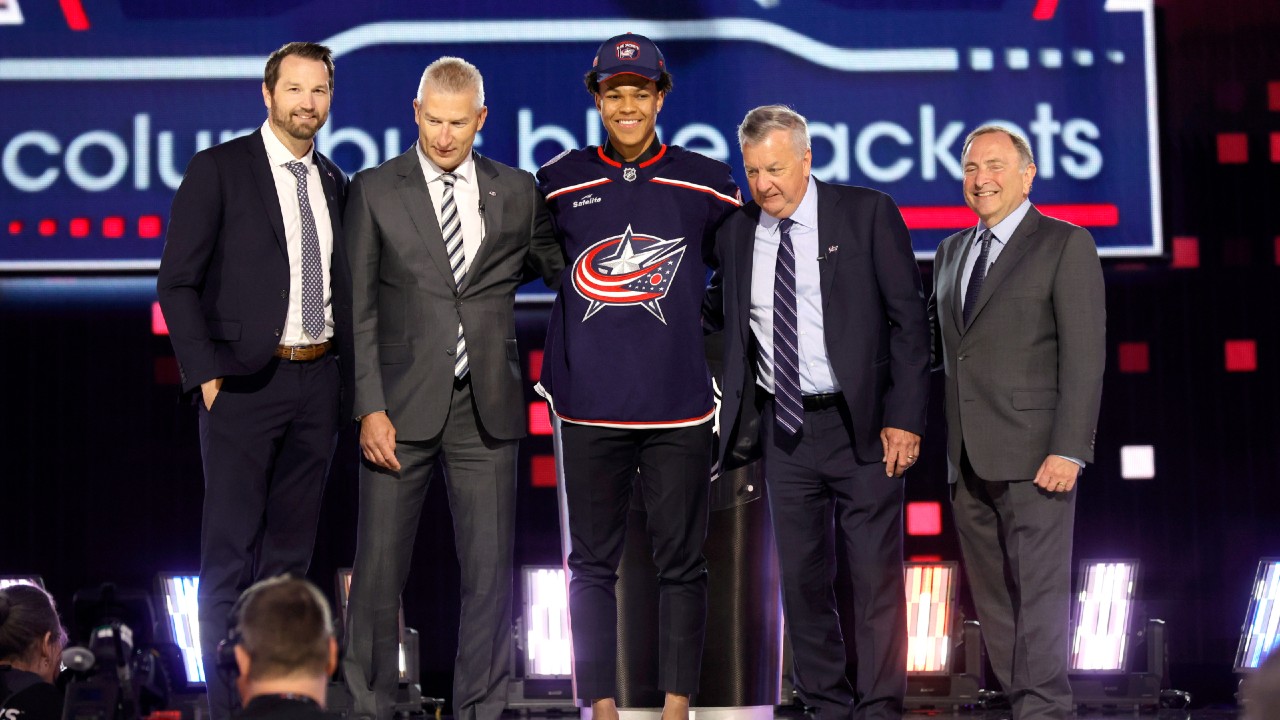 Blue Jackets top prospect Cayden Lindstrom leaving WHL for Michigan State