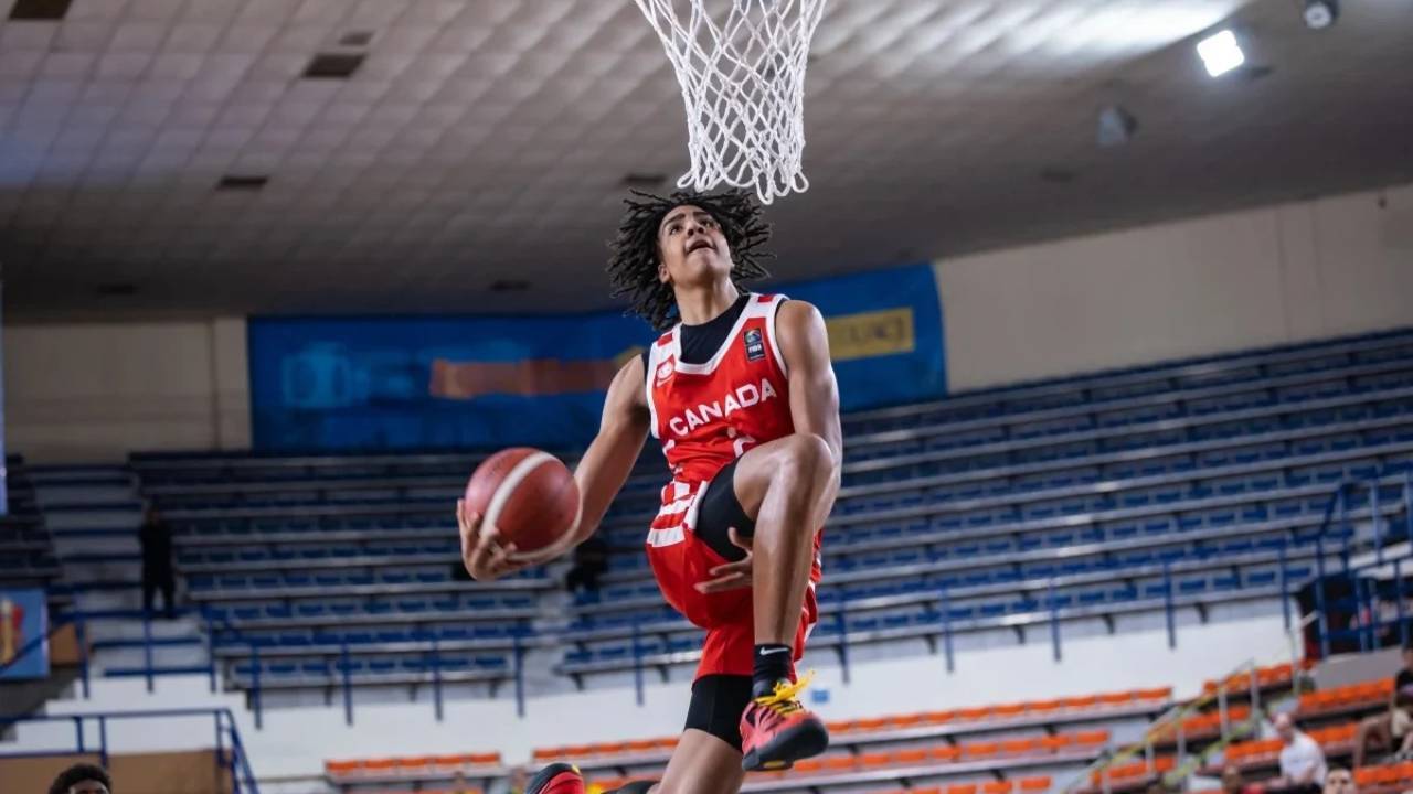 Toronto’s own Isaiah Hamilton throwing down huge dunks at FIBA U16 tourney