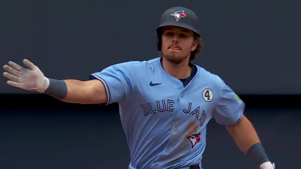 Gotta See It: Blue Jays’ Barger smashes a three-run shot vs. Athletics
